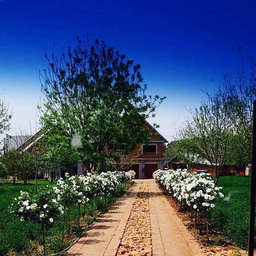 Millstream Inn Guest House Skeerpoort Exterior photo