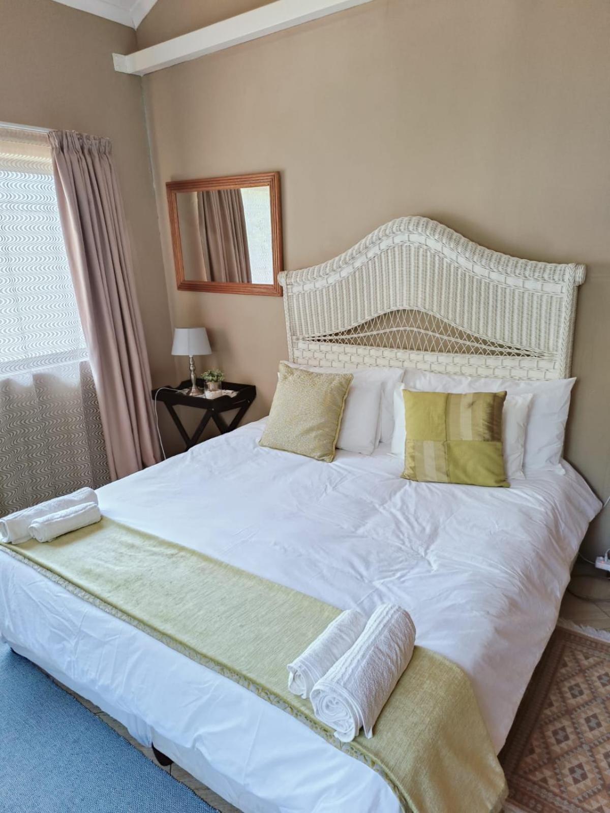 Millstream Inn Guest House Skeerpoort Room photo