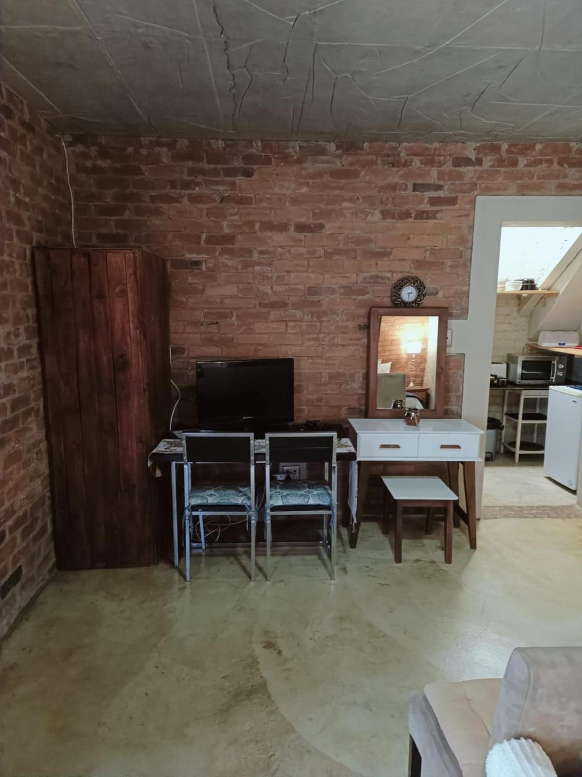 Millstream Inn Guest House Skeerpoort Room photo