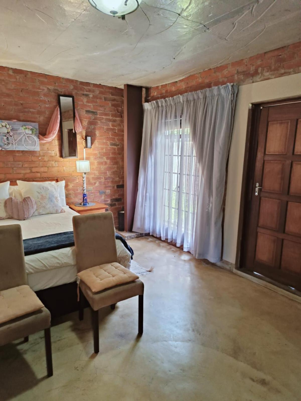 Millstream Inn Guest House Skeerpoort Room photo