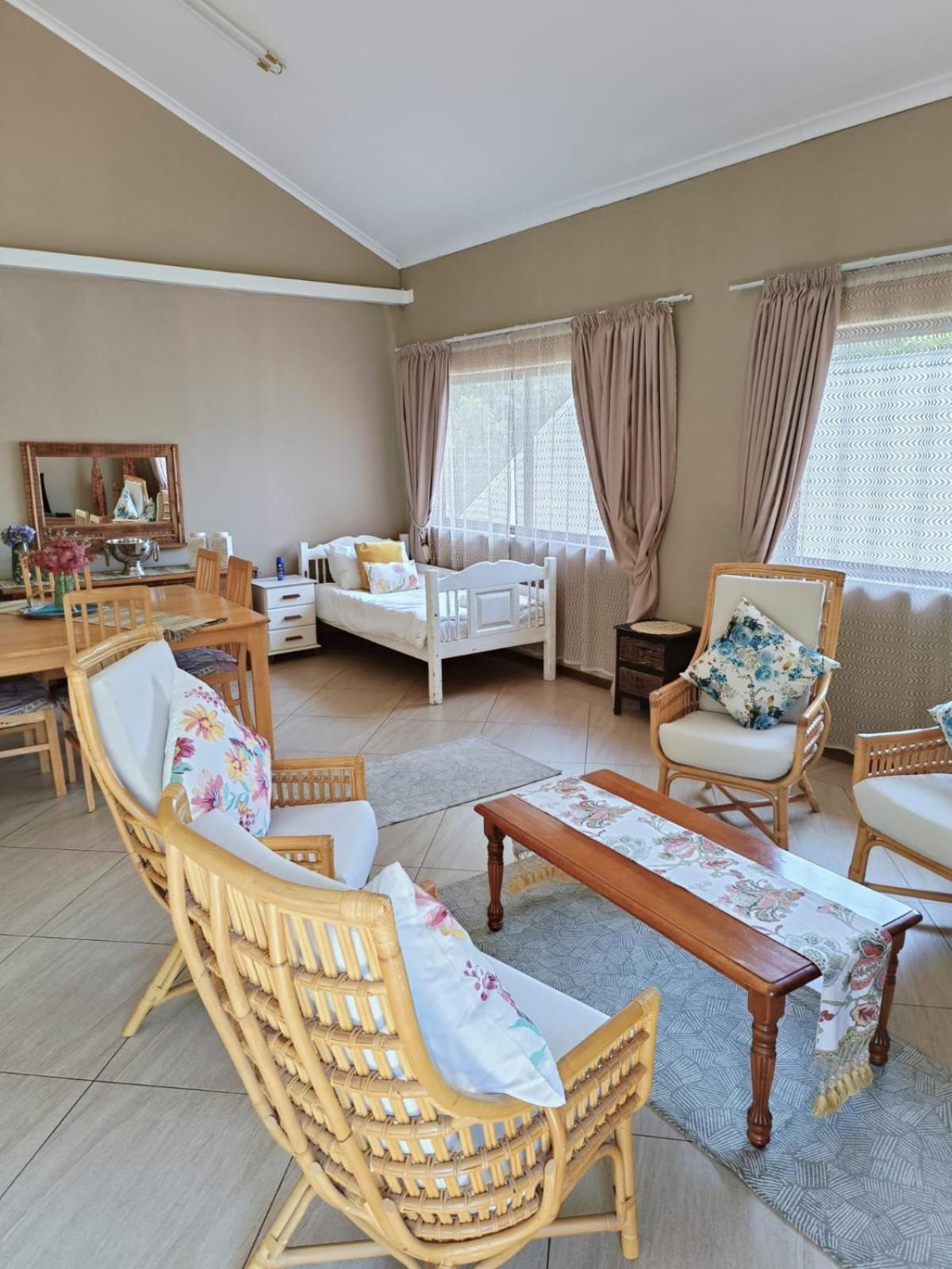Millstream Inn Guest House Skeerpoort Room photo